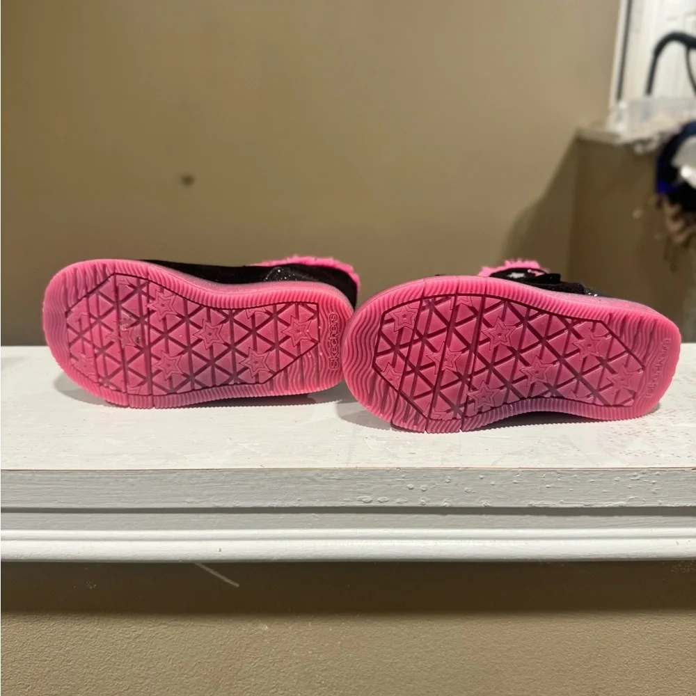 Skechers Twinkle Toes Black with Hot Pink Faux Fur & Stud Accents Kids Boots NEW